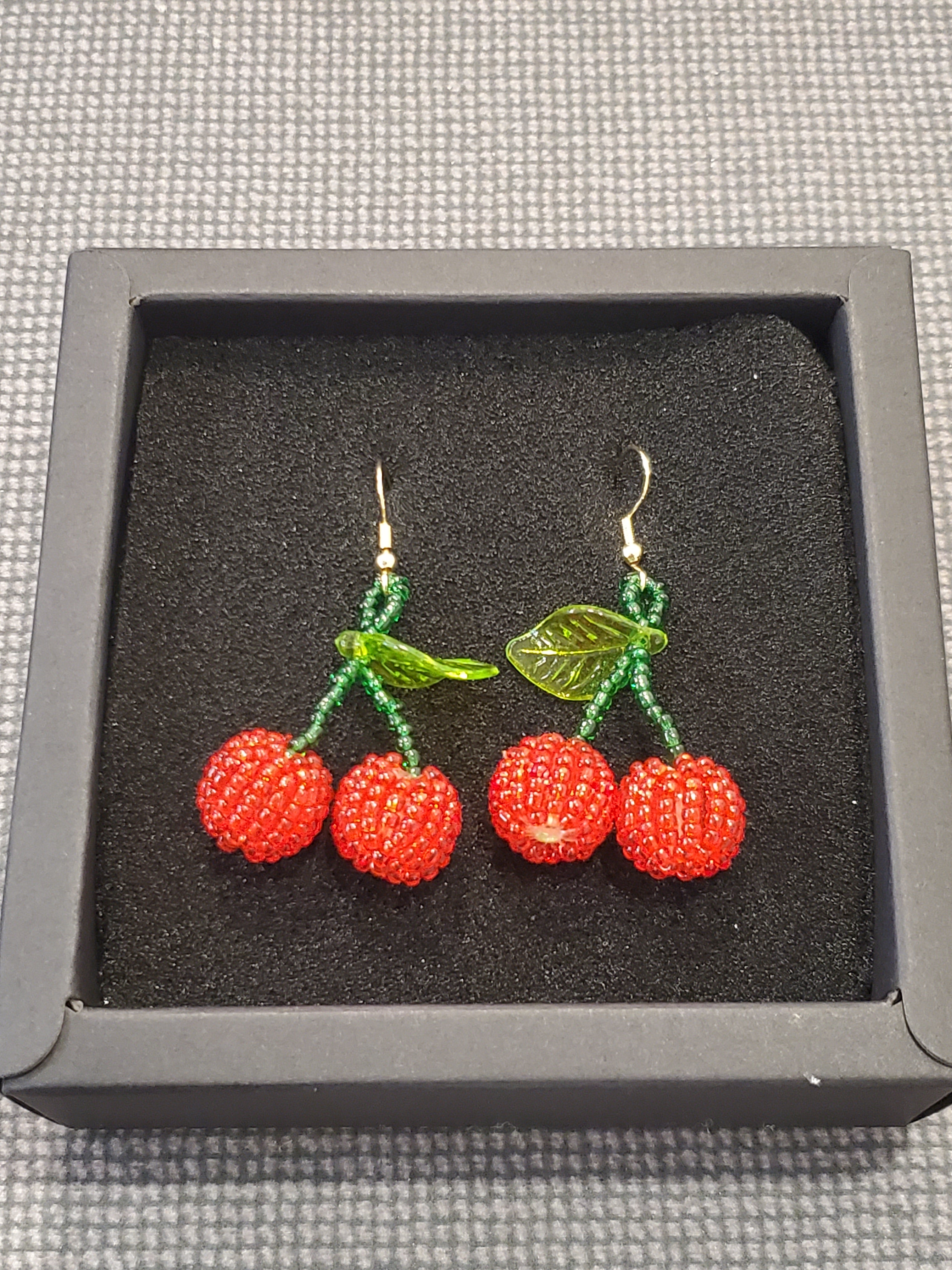 Earings beaded "Chery"