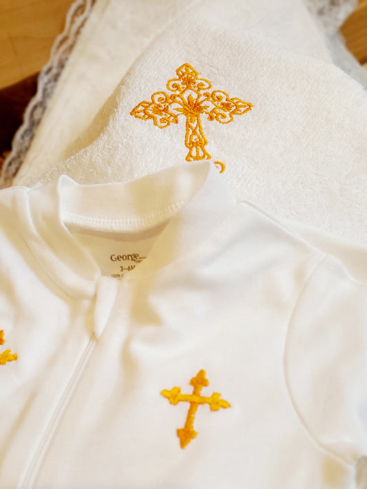 Embroidered set for baptism "Kryghma" 3-6 month