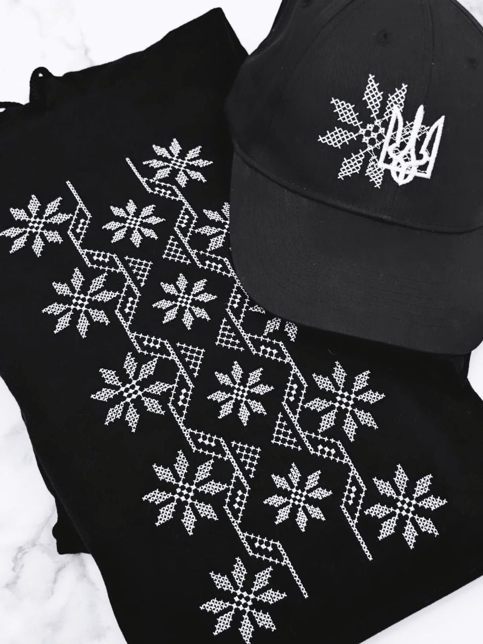 Hoodie with embroidery, black, size S, L