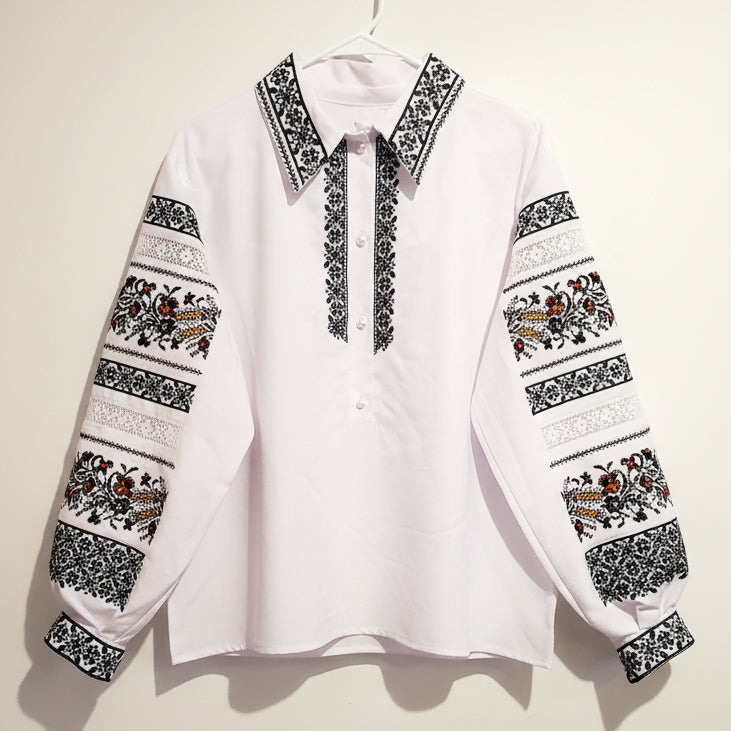 Embroidered women blouse "Vyshyvanka" (white/blk with buttons), Size M-L