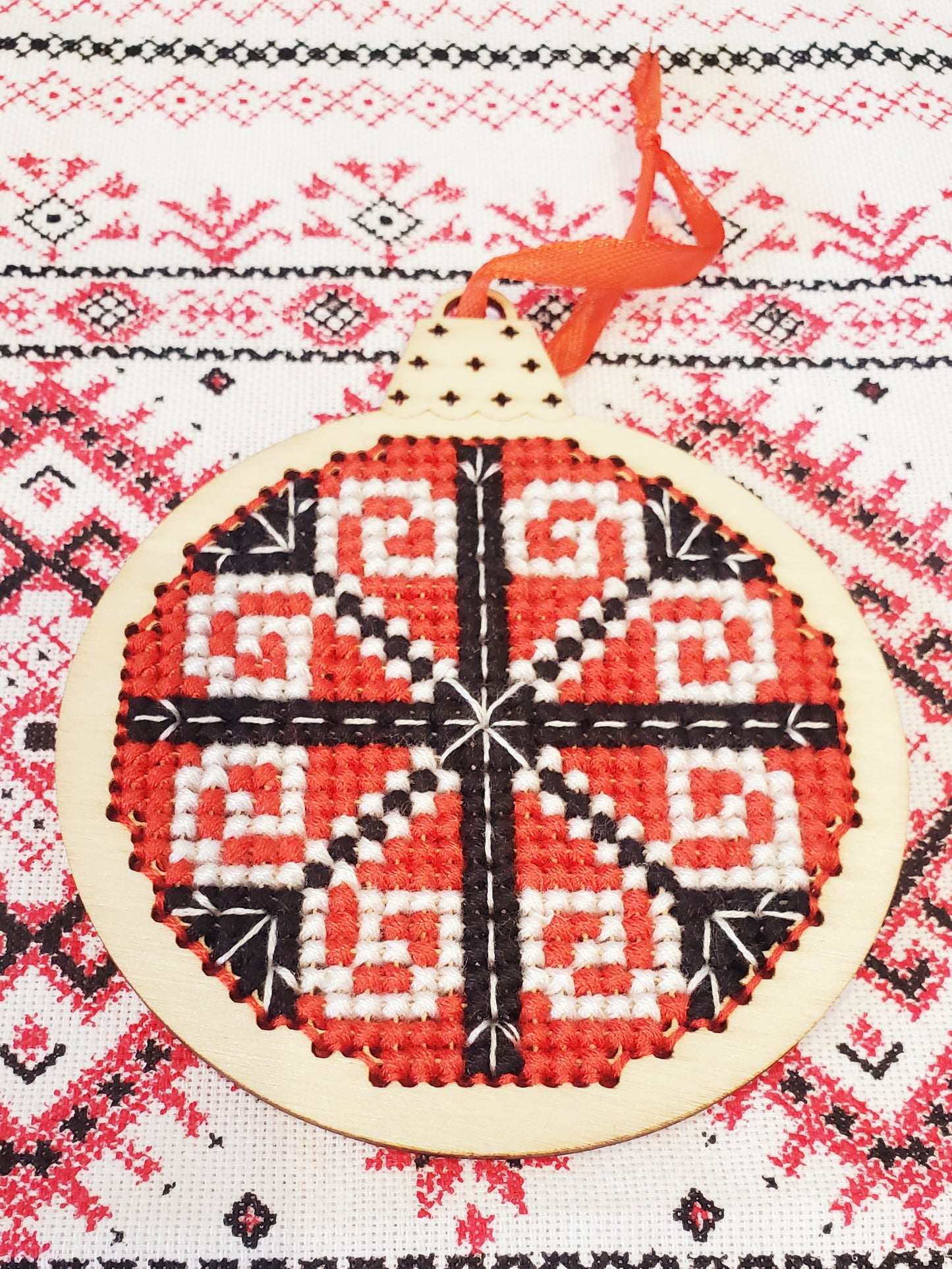 Christmas Ball UA (wood + embroidery)