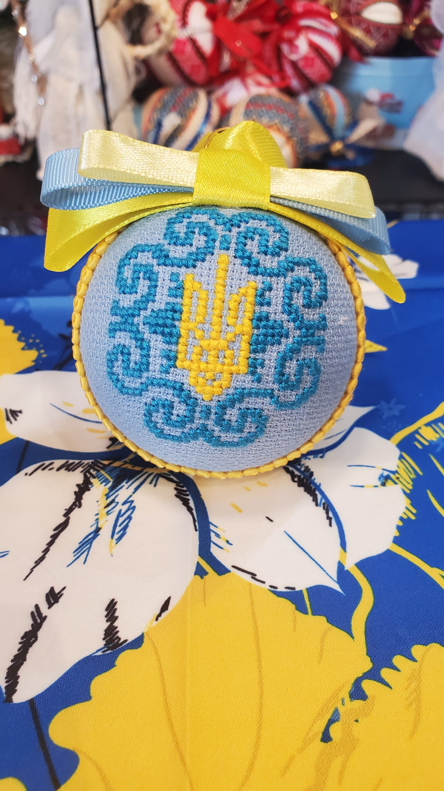 Embroidered Christmas Ball UA Mix 6 cm T3