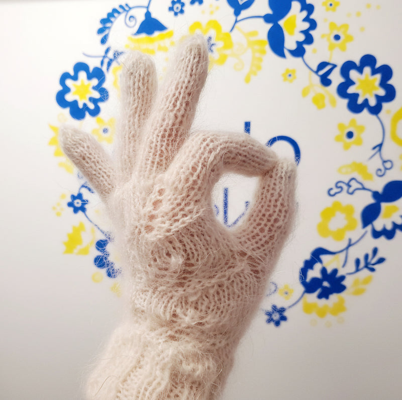 Goat wool gloves
