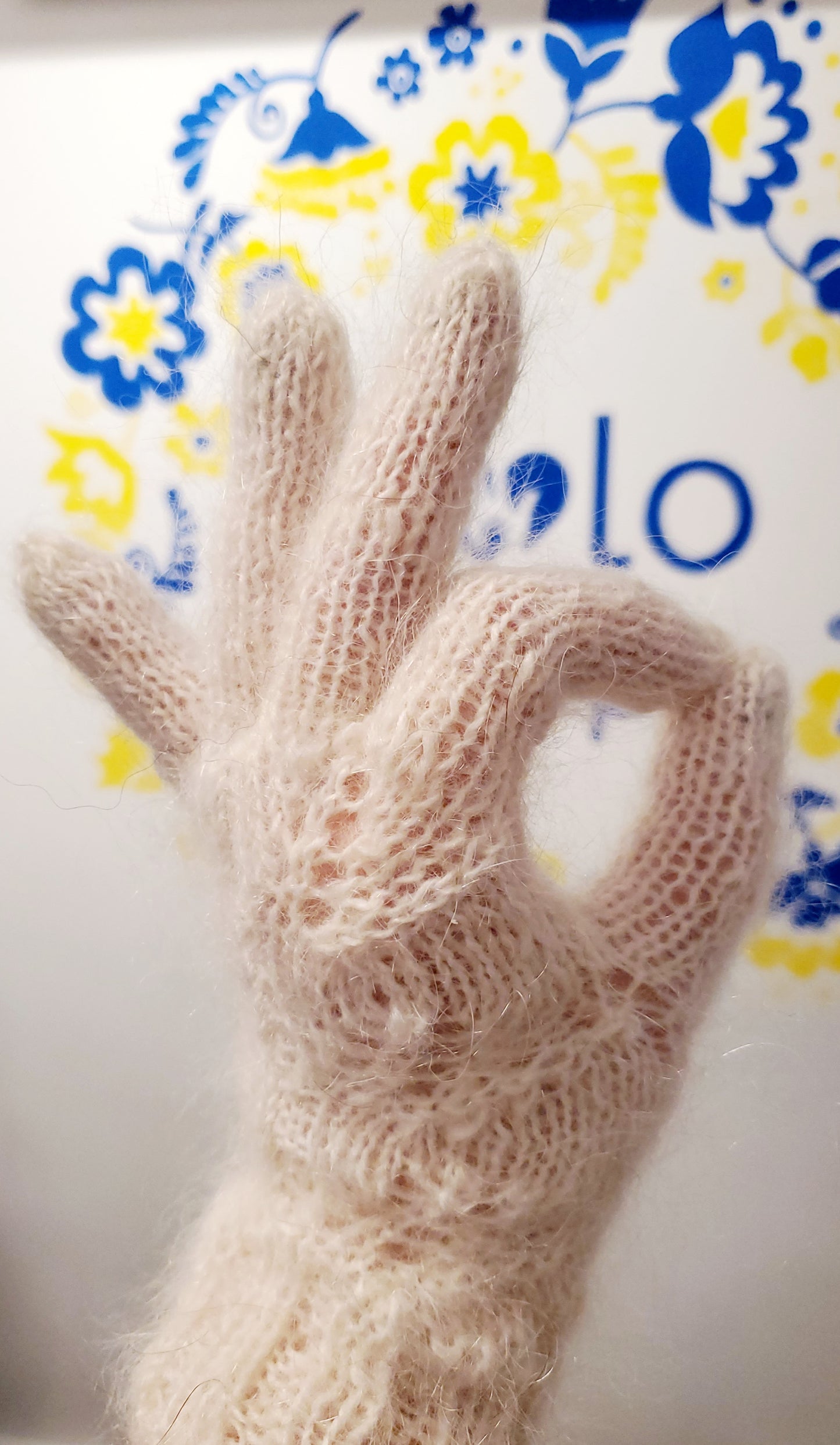 Goat wool gloves