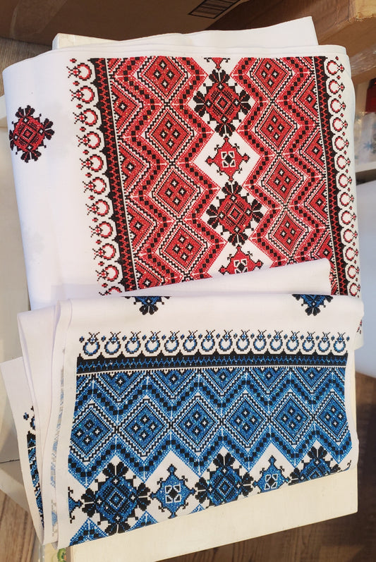 Embroidered Towel red/blue