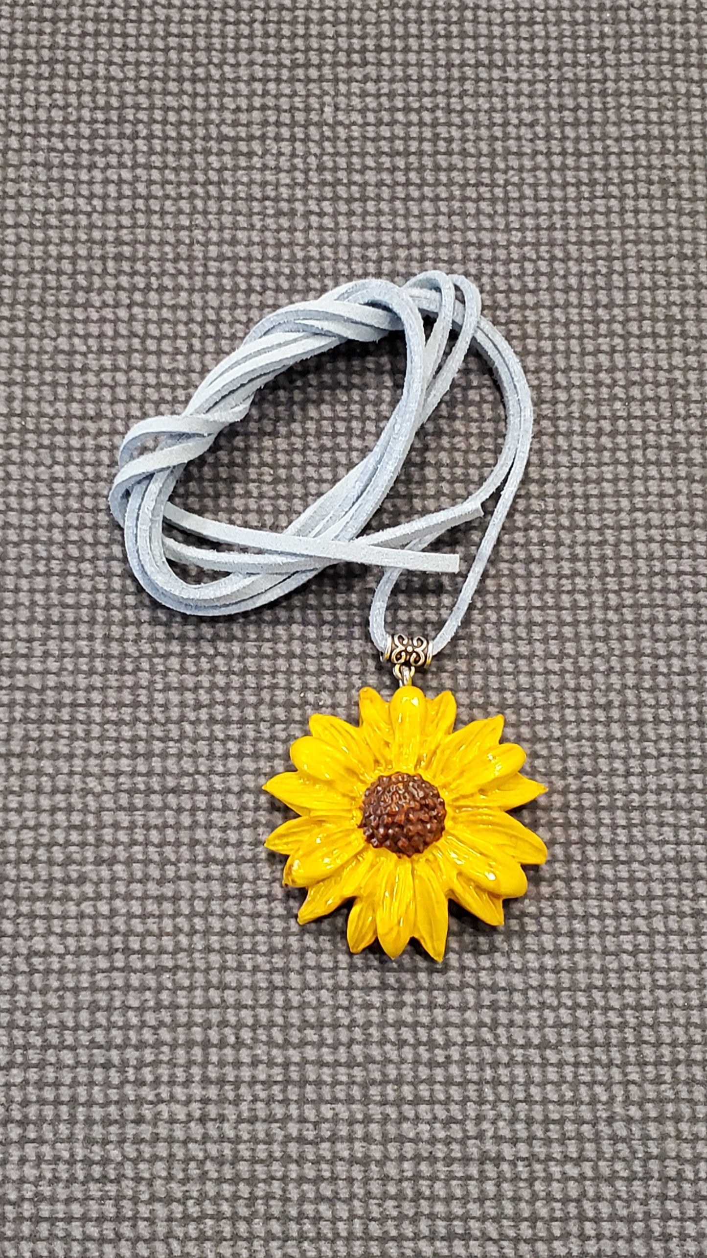 Pendant sunflower