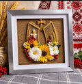 Wreath horseshoe in frame